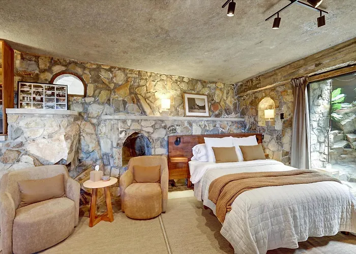 Casa Grotto